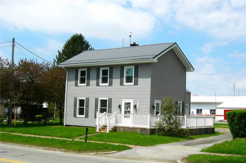 3134 Main St — photo 2