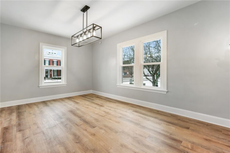 3134 Main St — photo 8
