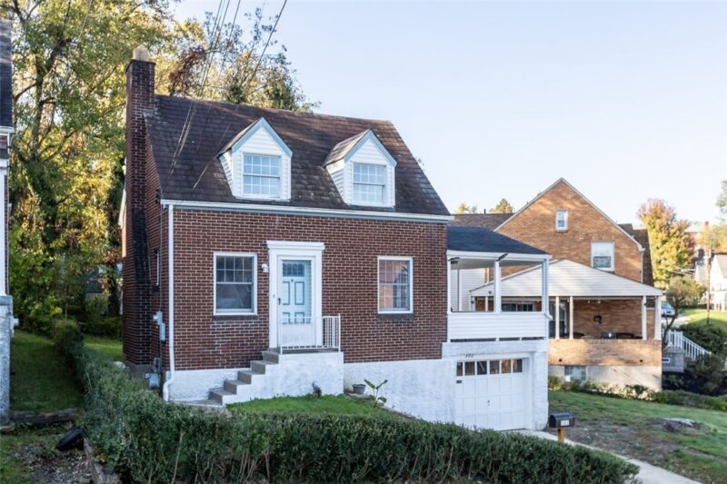 302 Wainwright Ave — photo 2