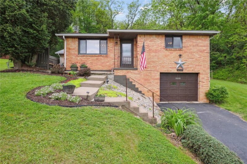 233 Valley Rd — photo 2