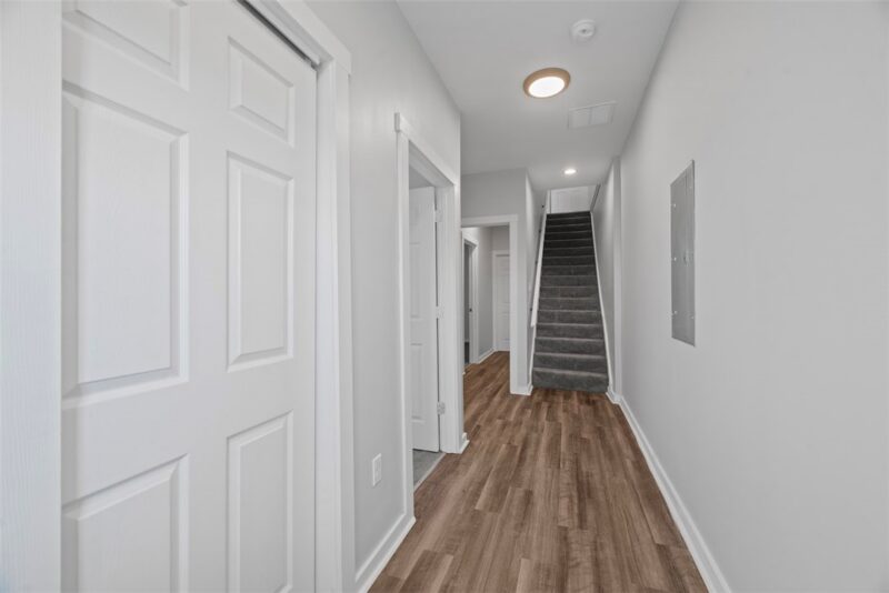 1032 Haslage Ave — photo 8