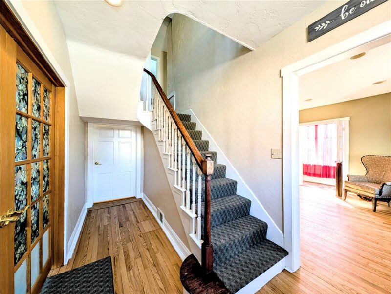 123 W Loyalhanna St — photo 3