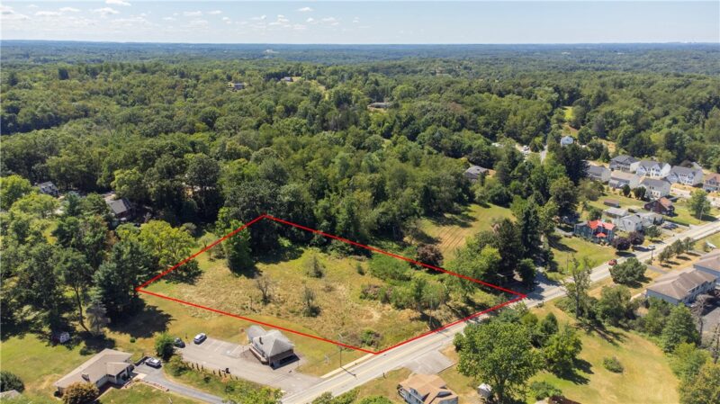 2425 Rochester Rd — photo 2