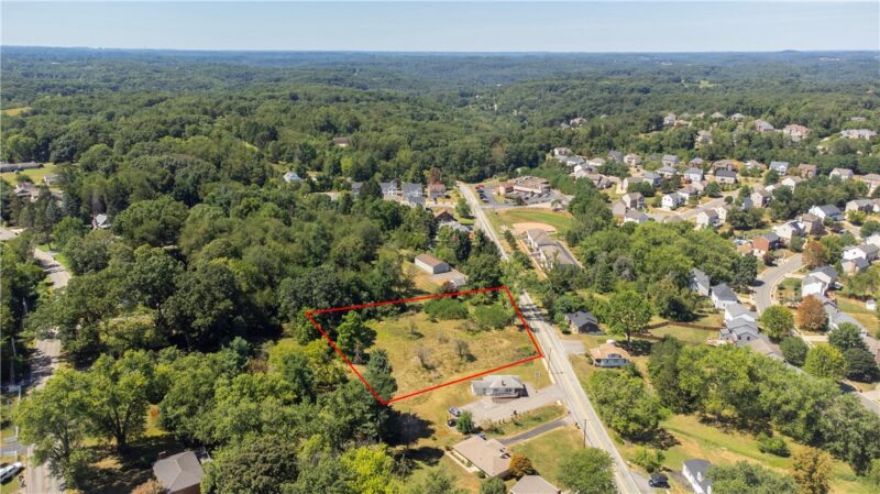 2425 Rochester Rd — photo 3