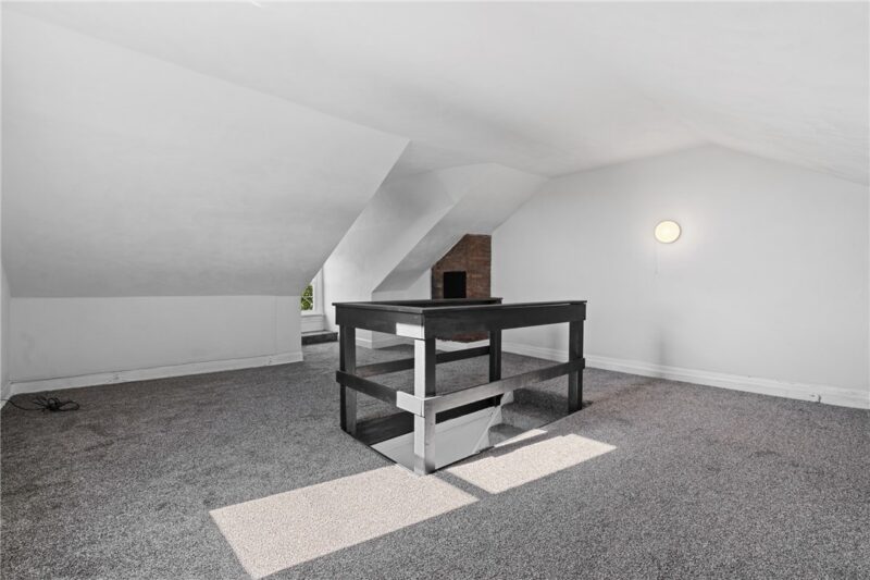 2313 Eccles Street — photo 3