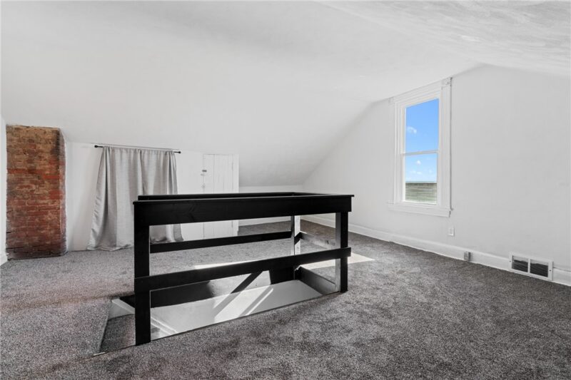 2313 Eccles Street — photo 4