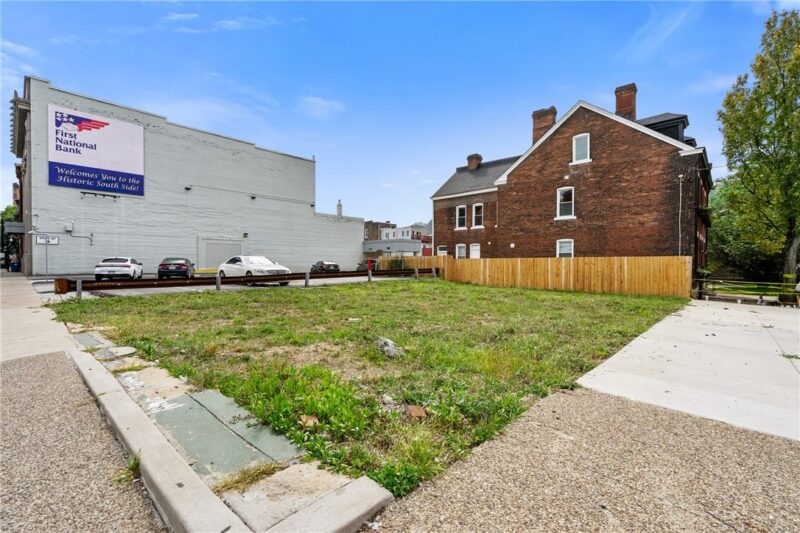 1100 E Carson Street — photo 3