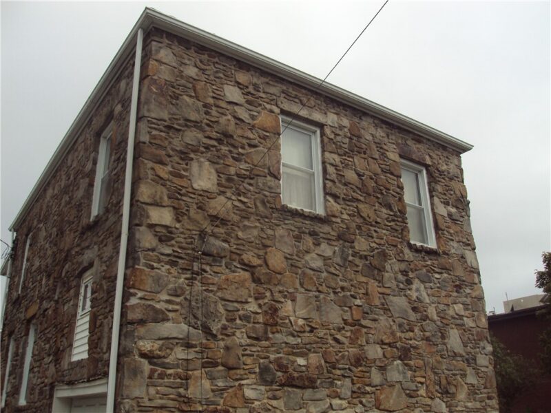 331 W Main St — photo 3