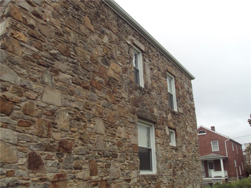 331 W Main St — photo 4