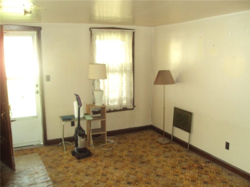 331 W Main St — photo 6