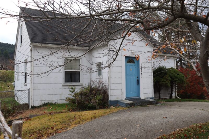 1298 E Route 30 — photo 3