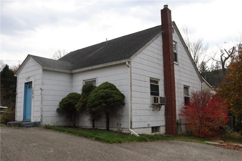 1298 E Route 30 — photo 4