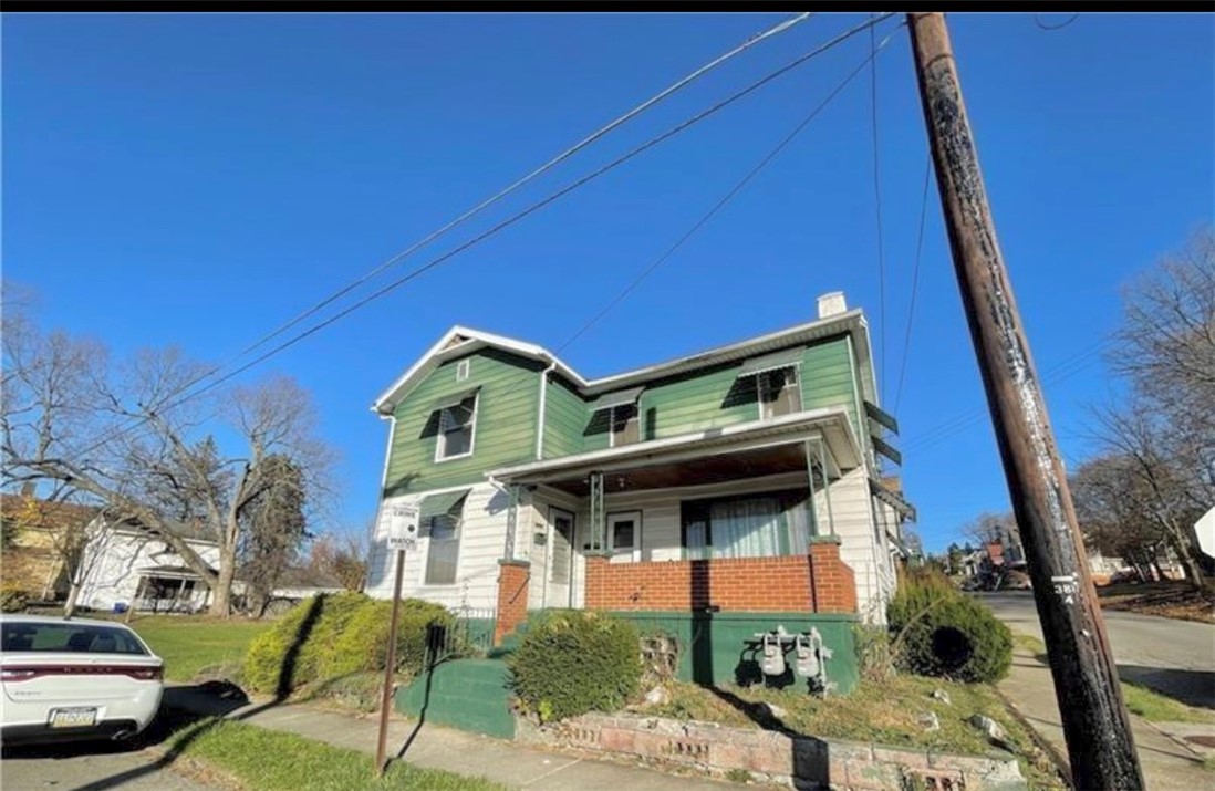 211 S Walnut St — photo 1