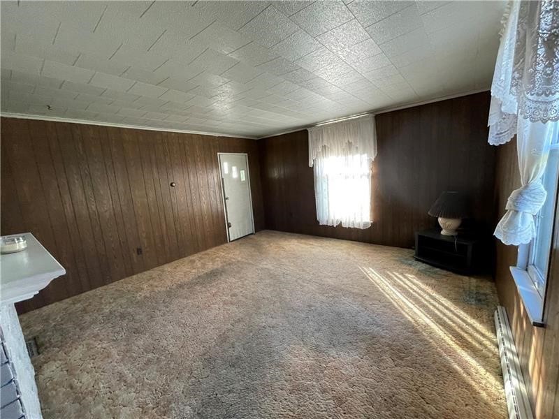 211 S Walnut St — photo 5
