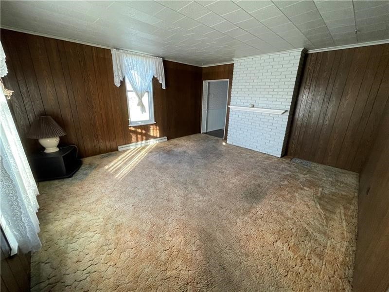 211 S Walnut St — photo 6