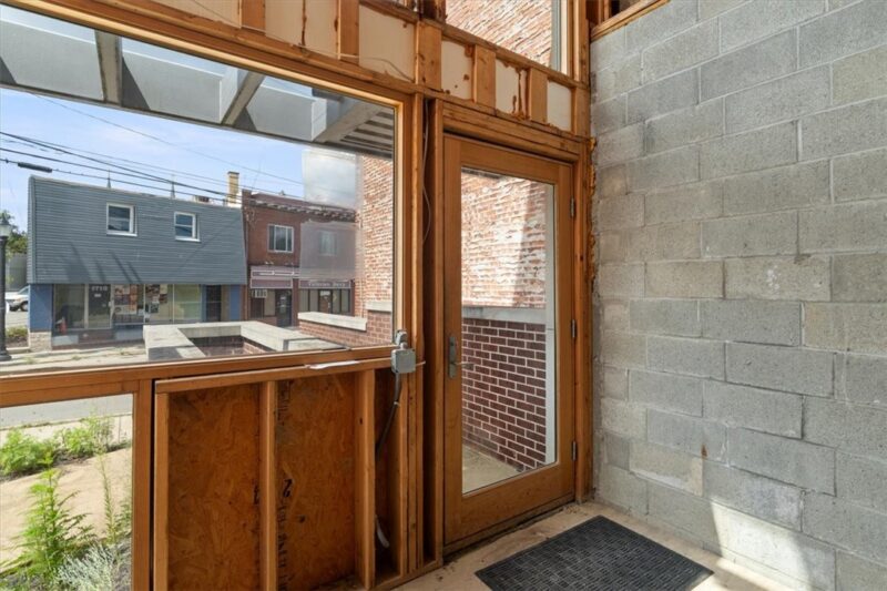 1717 Lowrie St — photo 3