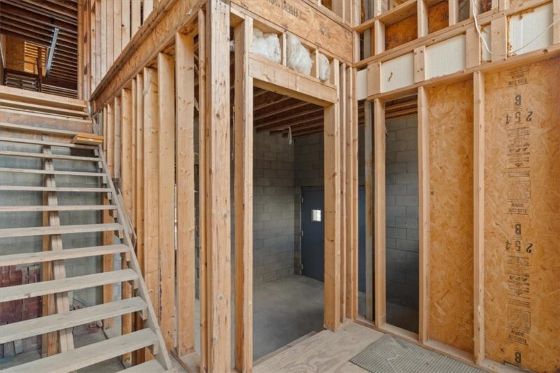 1717 Lowrie St — photo 4