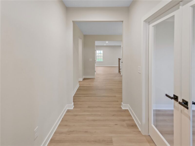 306 Whitecliff Dr. — photo 2