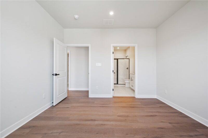 1053 Black Sands Drive — photo 4