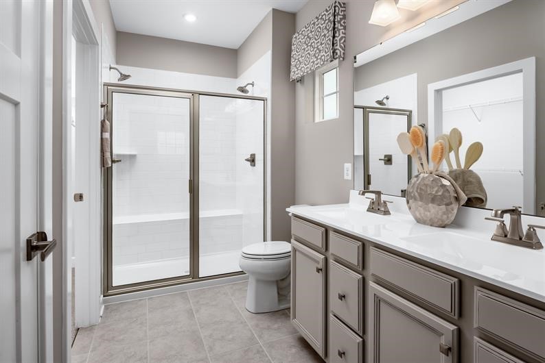 1056 Blackthorne Drive — photo 4