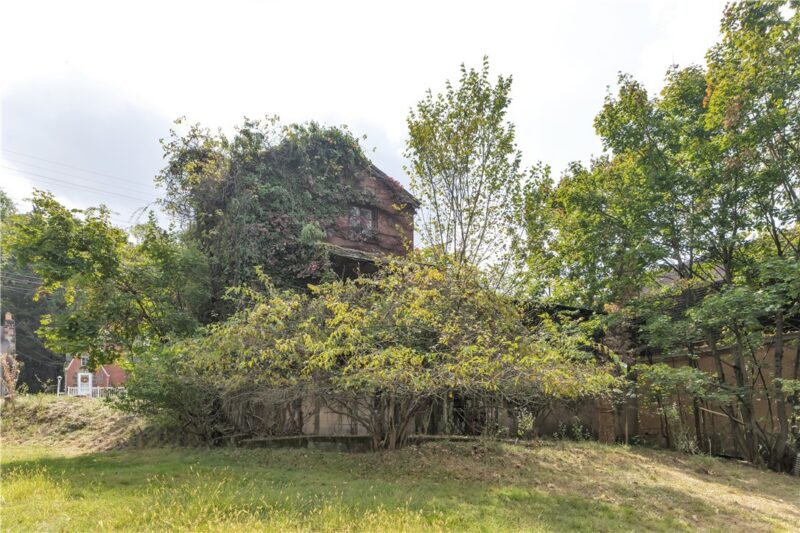 2241 Laketon Rd — photo 5
