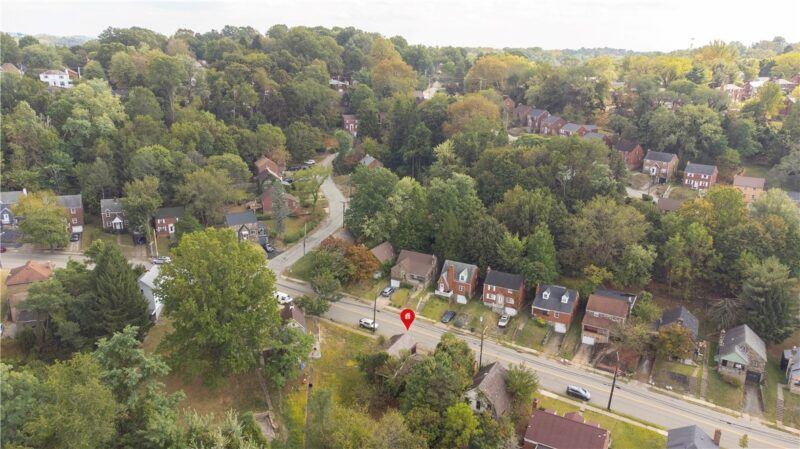 2241 Laketon Rd — photo 8