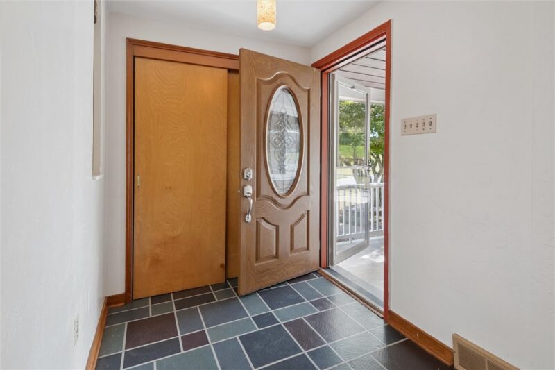 111 Maryal Dr — photo 7