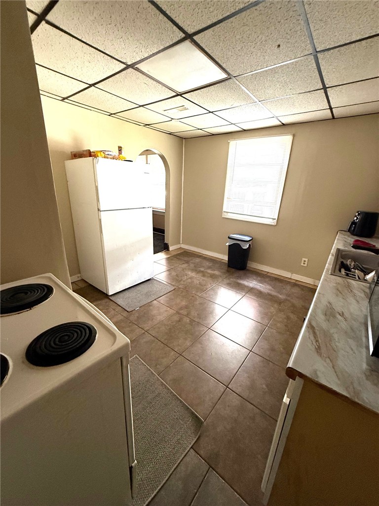 719 Spruce Ave — photo 3