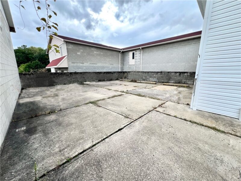 406 Harrison Ave — photo 4