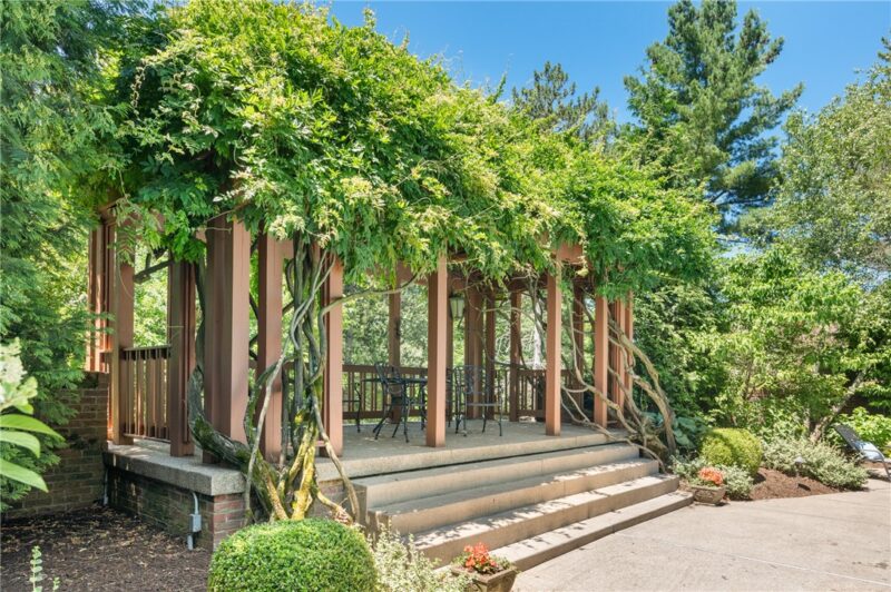 1609 Blackburn Heights Drive — photo 4