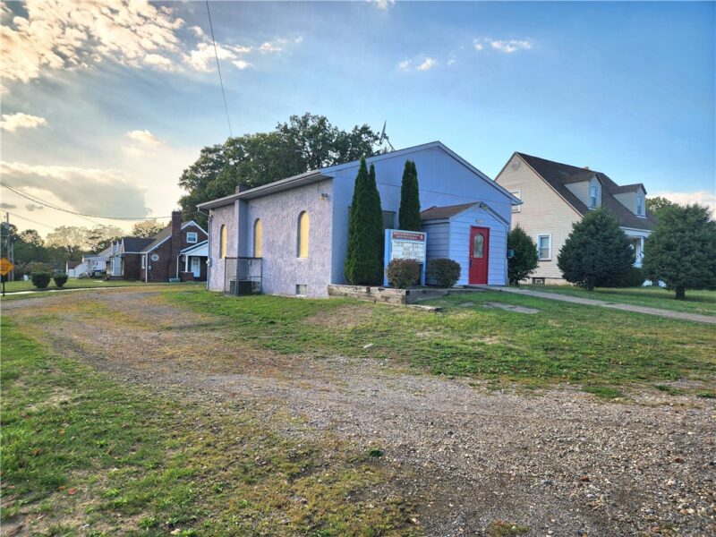 1512 Jackson Ave — photo 3
