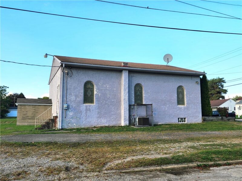 1512 Jackson Ave — photo 4