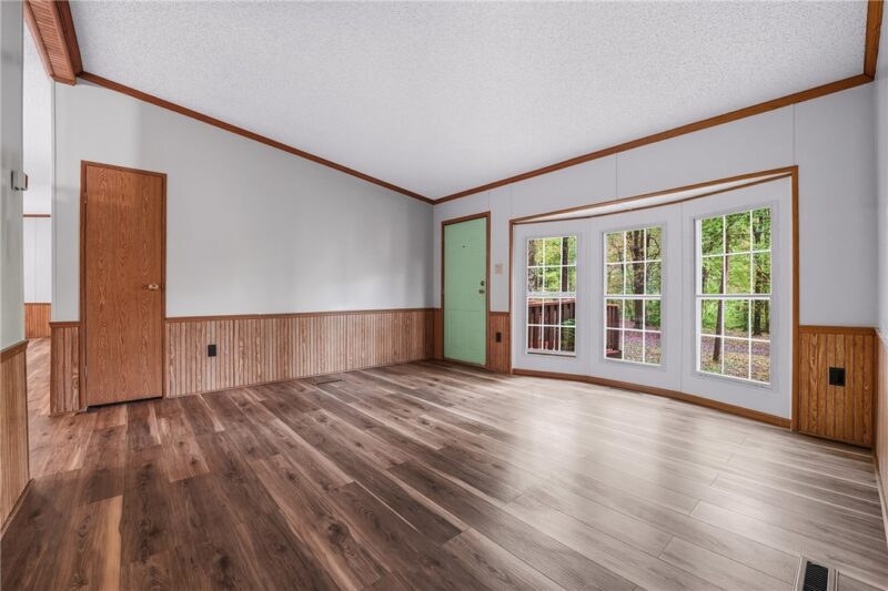 454 Mountain View Rd — photo 2
