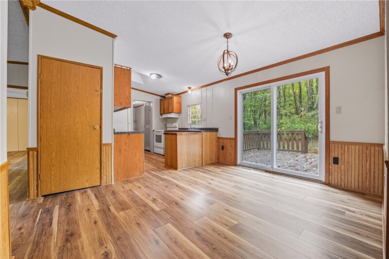 454 Mountain View Rd — photo 3