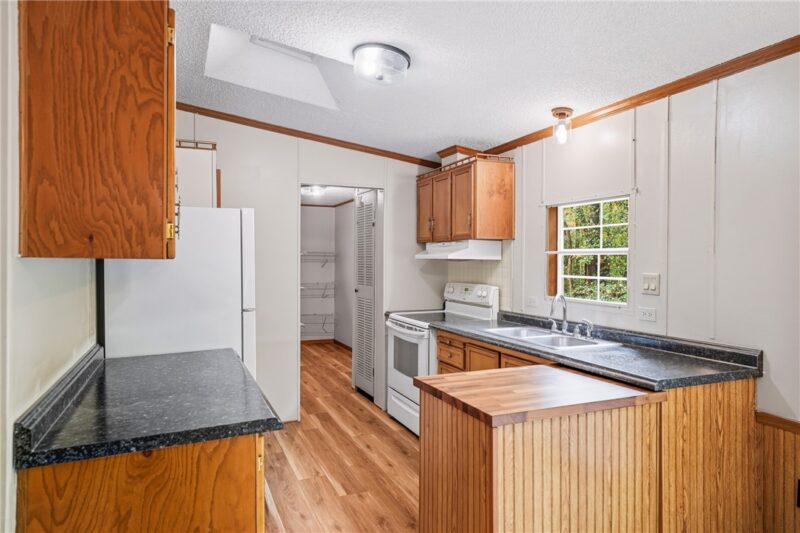 454 Mountain View Rd — photo 4