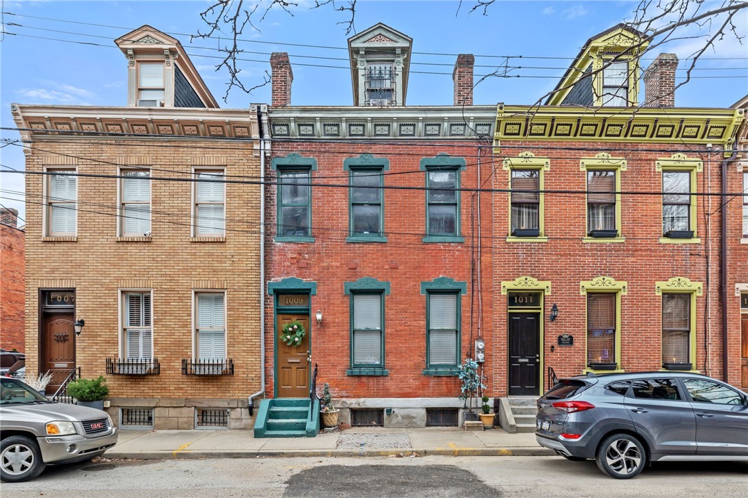 1009 Manhattan St — photo 1