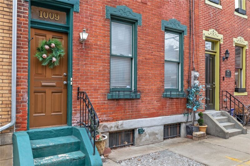 1009 Manhattan St — photo 3