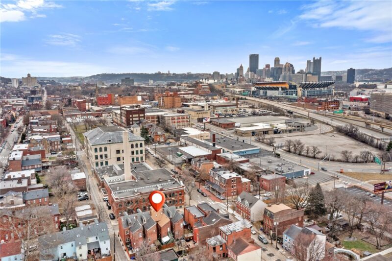 1009 Manhattan St — photo 4
