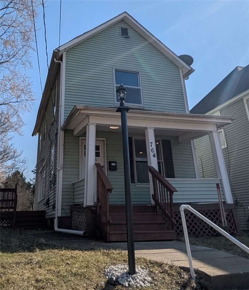 764 Lathrop St — photo 1