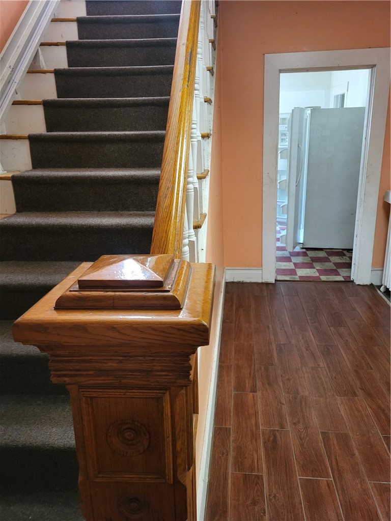 734 Main St — photo 3