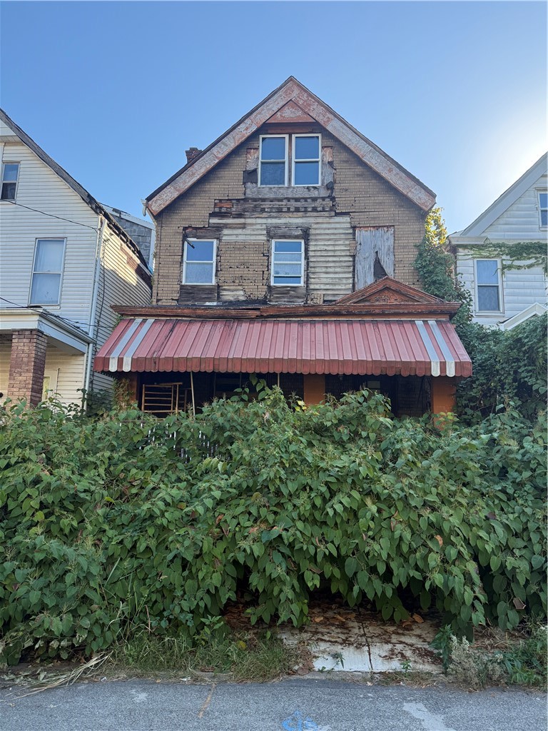 852 Inwood St — photo 1
