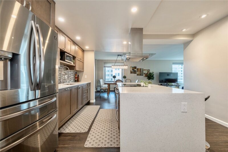 320 Fort Duquesne Blvd 19L — photo 5