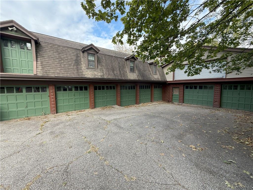 27 Richmond St — photo 1