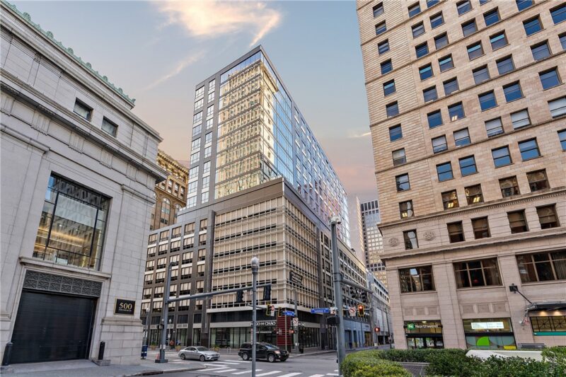 350 Oliver Ave 1005 — photo 2