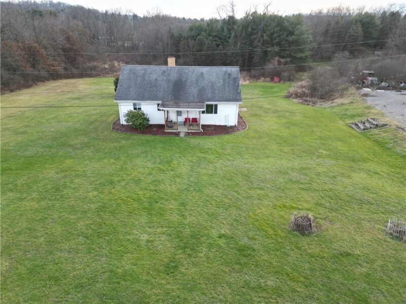 121 Powell Road — photo 4