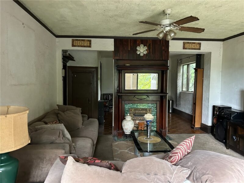 1812 Maplewood Ave — photo 5