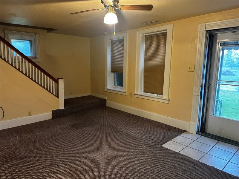 2239 Woodbine Dr — photo 3