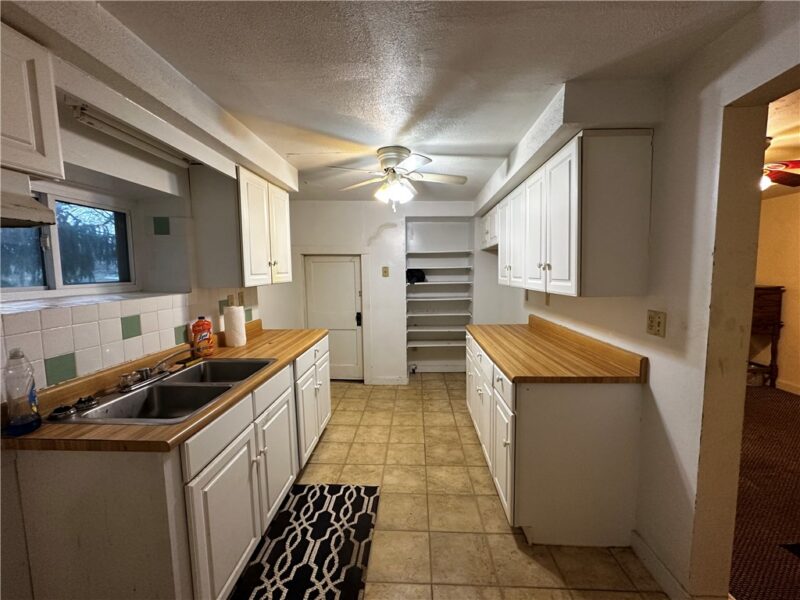 2239 Woodbine Dr — photo 5