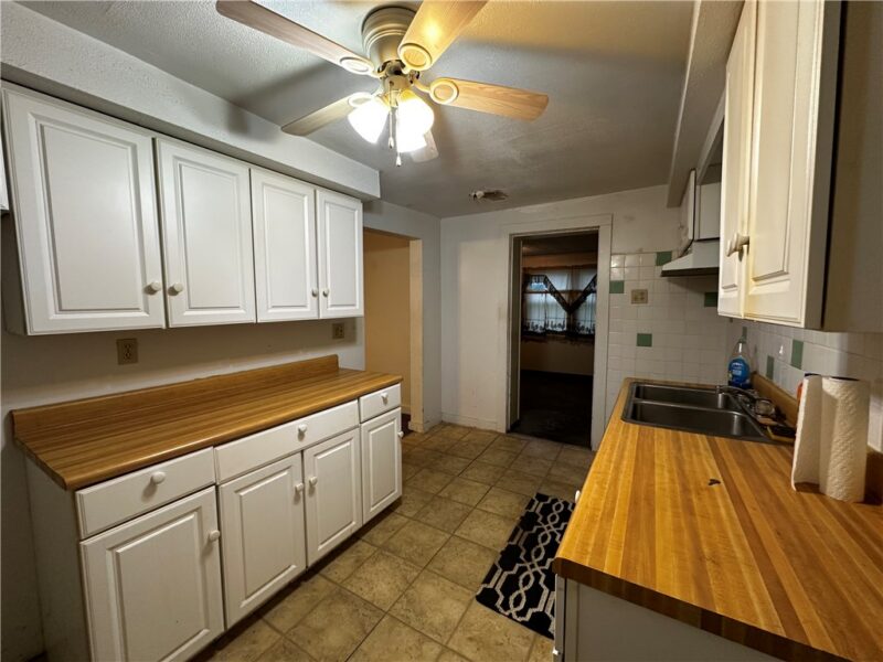 2239 Woodbine Dr — photo 6