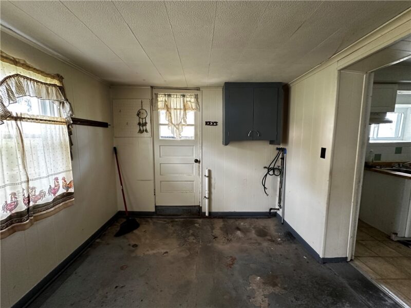 2239 Woodbine Dr — photo 8